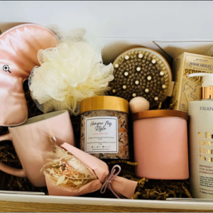 Retreat Yourself 'Pamper & Relax' Gift Box
